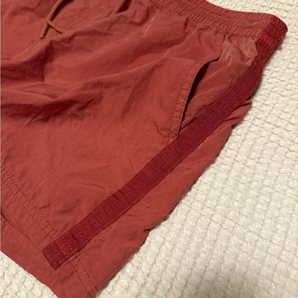 NWOT Women's Athleta Rust Colored Shorts - Picture 2 of 5